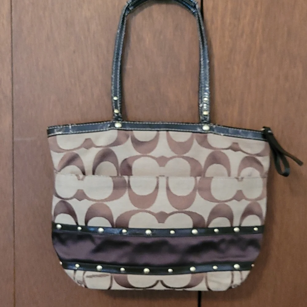 Coach Handbag - Picture 3 of 8